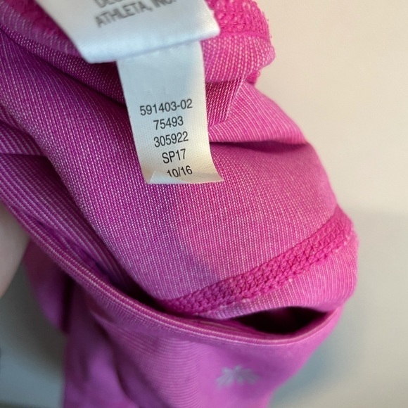 Athleta High Rise Pixel Chat to Town Capri Tights Pink Pockets Medium Yoga Run - Picture 10 of 10